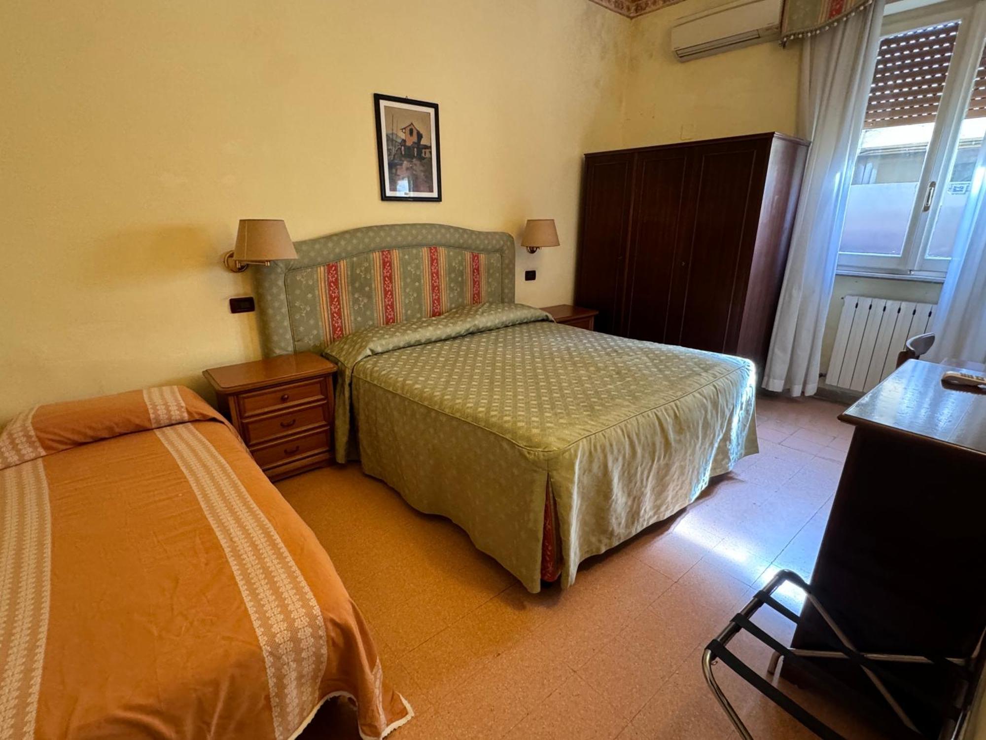 Hotel Ely Viareggio Esterno foto